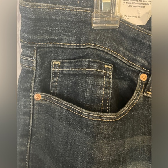 Levi’s jeans. Women’s Signature - Picture 4 of 12